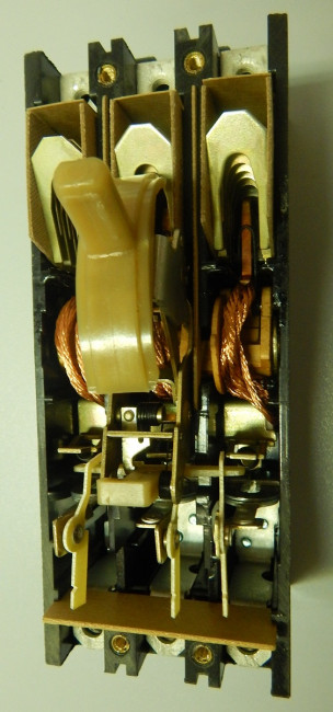 AE_2056M_inside.jpg