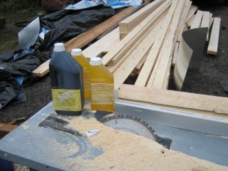 Linaõli maksab siin 10 euri L ja tõrv on nii kallis, et ei julge õeldagi...