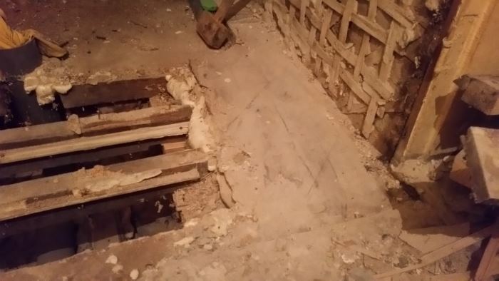 Köögi poolne sein, kraanikausi koht.jpg