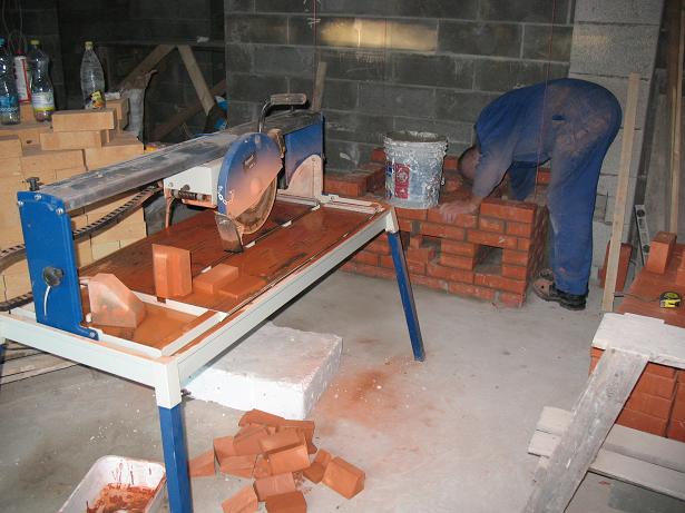 Saag kivi saagimiseks.