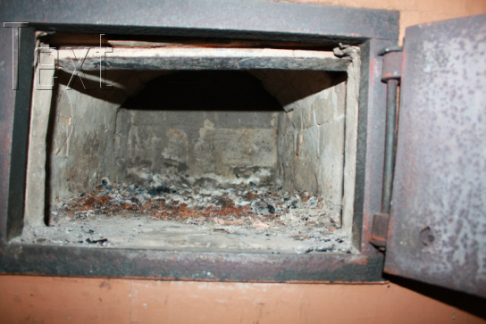 kolle. võlv pragunenud. kehva sildamine samuti näha.